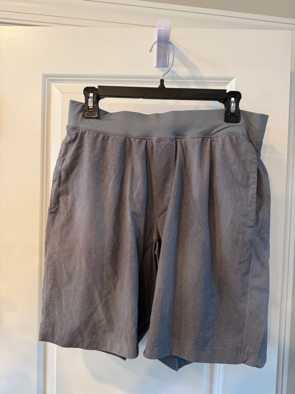 lululemon athletica Men's Athletic Shorts in Light Gray